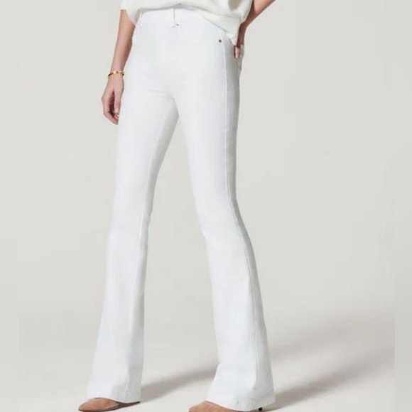 Spanx Women’s Flare Jeans White Stretch Pull On - Picture 1 of 7